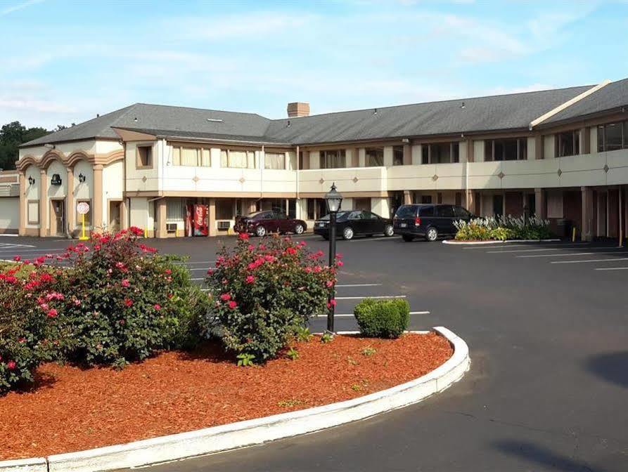 Knights Inn Bristol Levittown Exterior photo