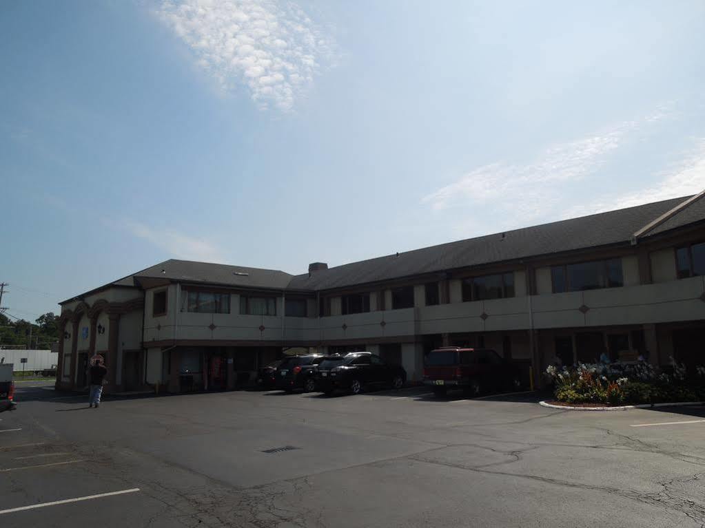 Knights Inn Bristol Levittown Exterior photo